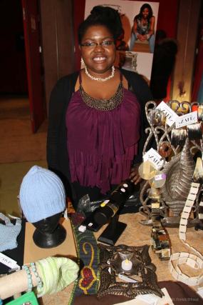 Kiosque d'artisanat haitien vendu à Montréal
